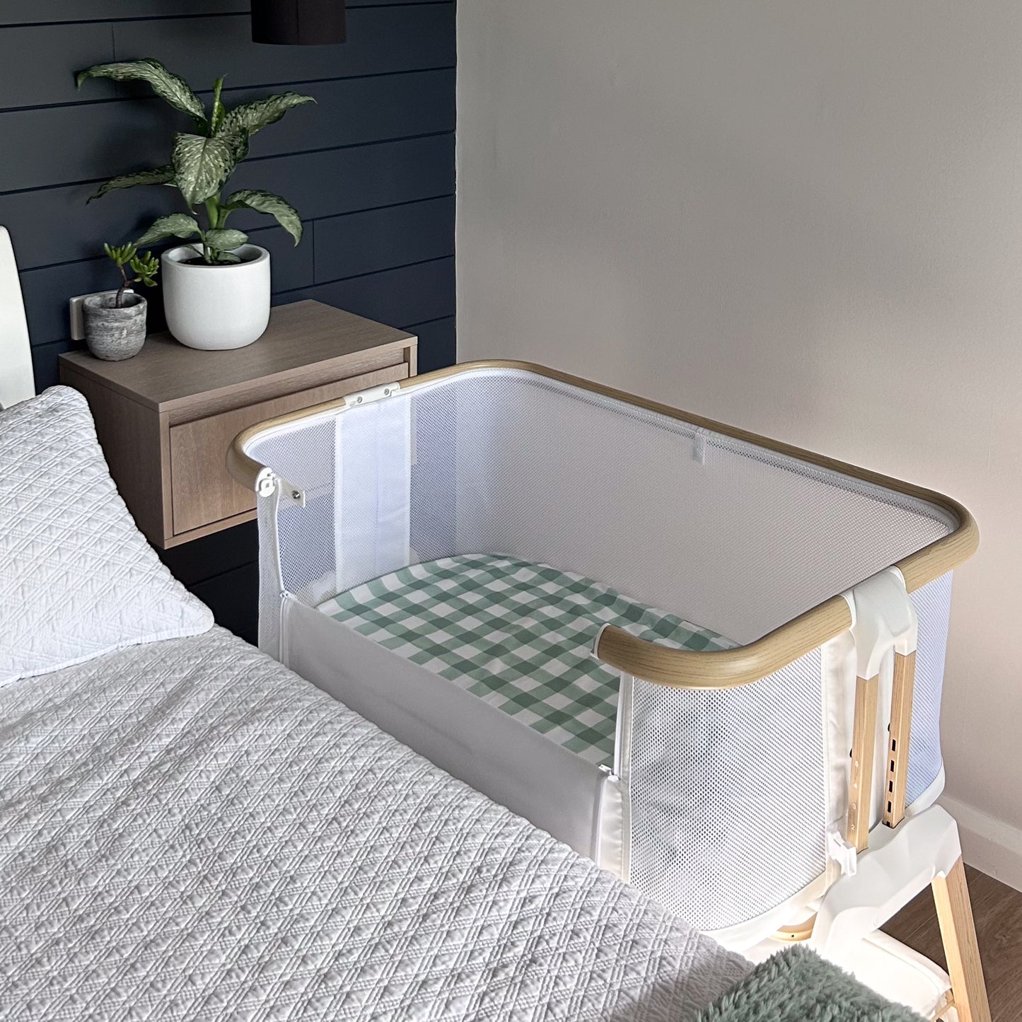 Co-Sleeper Bassinet / Change Pad Waterproof Sheet - Green Gingham