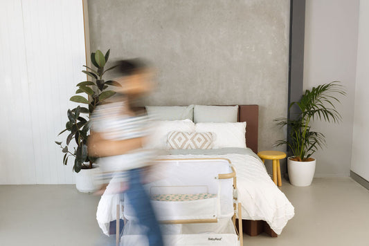 Travelling these Holidays? Here's How to Create a Safe Sleep Space for Your Baby Anywhere.